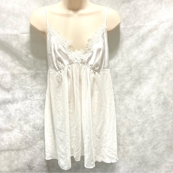 INTIMO DONATELLA Wedding Night Baby Doll Chemise and Robe 2 Piece Set Medium - Picture 8 of 16